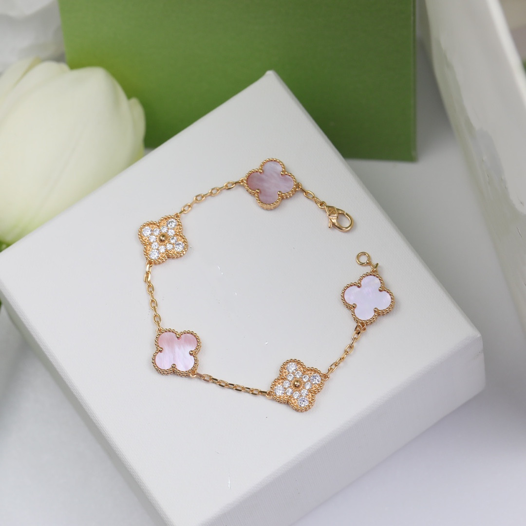 Lady Designer 5 flower link chain Bracelets Personality Bangles Jewelry Dance Party Women Superior Quality
Lady Designer 5 flower link chain Bracelets Personality Bangles Jewelry Dance Party Women Superior Quality