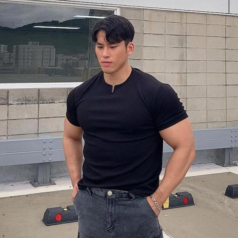 Men's T-Shirts 2022 Men Arrived V Neck Cotton Casual Solid T Shirt Gym Short Sleeve Fit Male Skinny Fashion -shirt Summer Tops Clothes, Black
Men's T-Shirts 2022 Men Arrived V Neck Cotton Casual Solid T Shirt Gym Short Sleeve Fit Male Skinny Fashion -shirt Summer Tops Clothes, Black