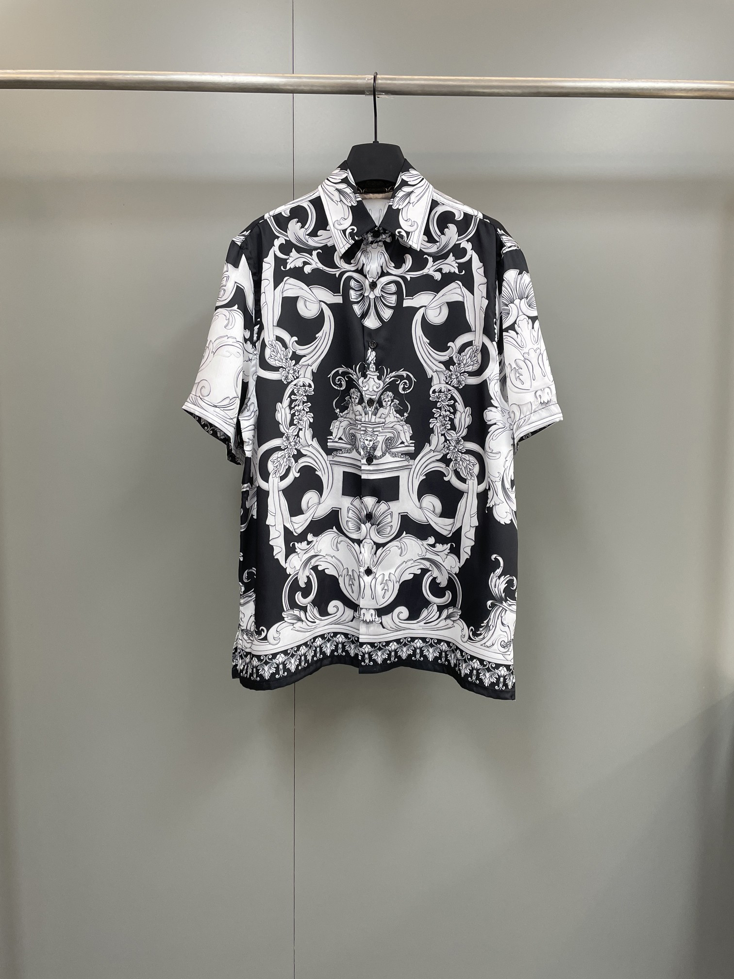 2022 The latest summer clothing designer shirt US size loose version of the shirt fashion high quality print design luxury mens casual shirts, Multi
2022 The latest summer clothing designer shirt US size loose version of the shirt fashion high quality print design luxury mens casual shirts, Multi