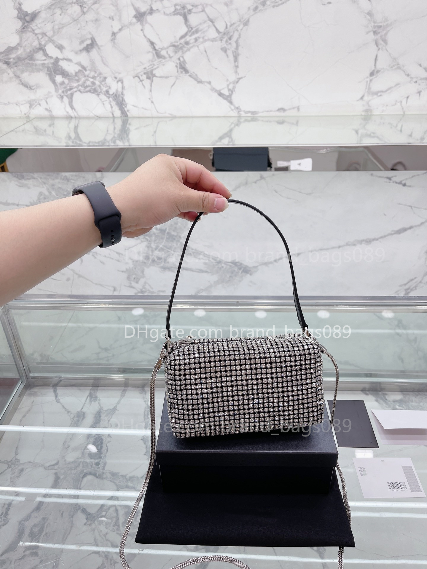 Wholesale high quality Diamond evening bag Women Luxurys Designers tote pochette classic fashion clutch wallet chain mesh rhinestone glistening pouch pillow bags, 13
Wholesale high quality Diamond evening bag Women Luxurys Designers tote pochette classic fashion clutch wallet chain mesh rhinestone glistening pouch pillow bags, 13