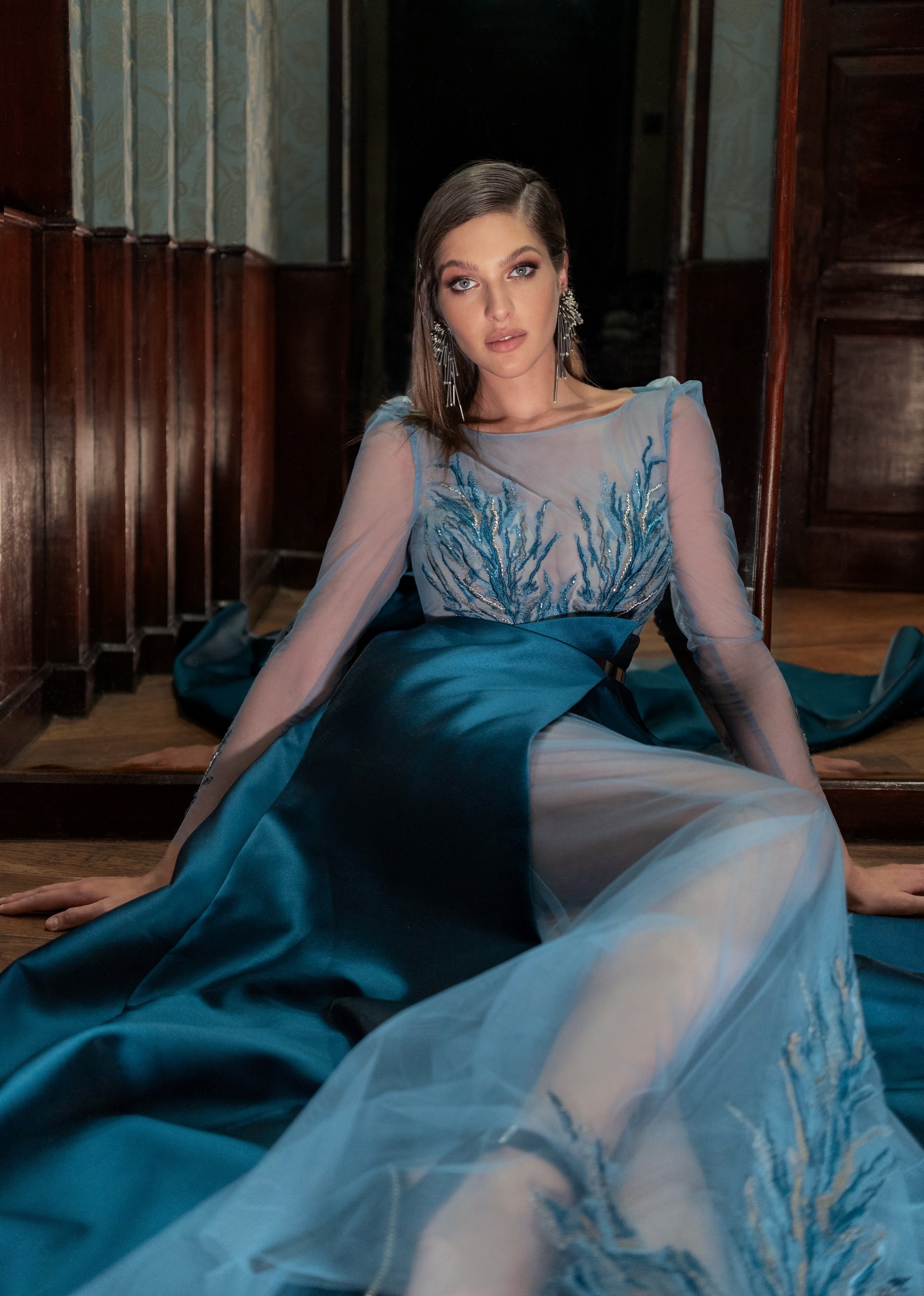 Blue Vintage Mermaid Evening Dresses Long Luxury 2022 Celebrity Prom Dress Sheer Neck Sequins Formal Party Gown Vestidos