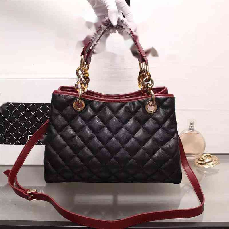 Luxury Brand design 8127 Letter shoulder Chain CC bag woman's Jumbo Maxi GST shopping Bags lambskin Leather vintage plaid handbag messenger bag totes, Picture show
Luxury Brand design 8127 Letter shoulder Chain CC bag woman's Jumbo Maxi GST shopping Bags lambskin Leather vintage plaid handbag messenger bag totes, Picture show