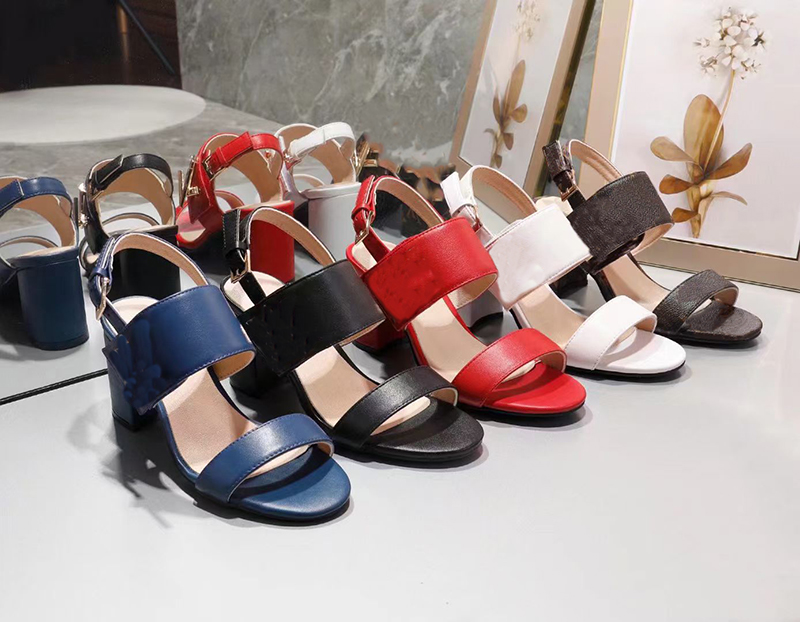 Designer Lock IT Sandals Women Sandal 7.5 Cm leather High Heels leather suede Initials accessory Shoes Ladies Girls Sexy Pumps with box, Color 2
Designer Lock IT Sandals Women Sandal 7.5 Cm leather High Heels leather suede Initials accessory Shoes Ladies Girls Sexy Pumps with box, Color 2