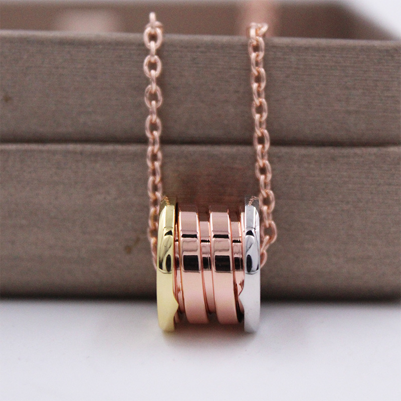 Designer Design Ceramic Couple Pendant Necklace Fashion High Quality Men and Women Valentine's Day Classic Luxury Gift
Designer Design Ceramic Couple Pendant Necklace Fashion High Quality Men and Women Valentine's Day Classic Luxury Gift