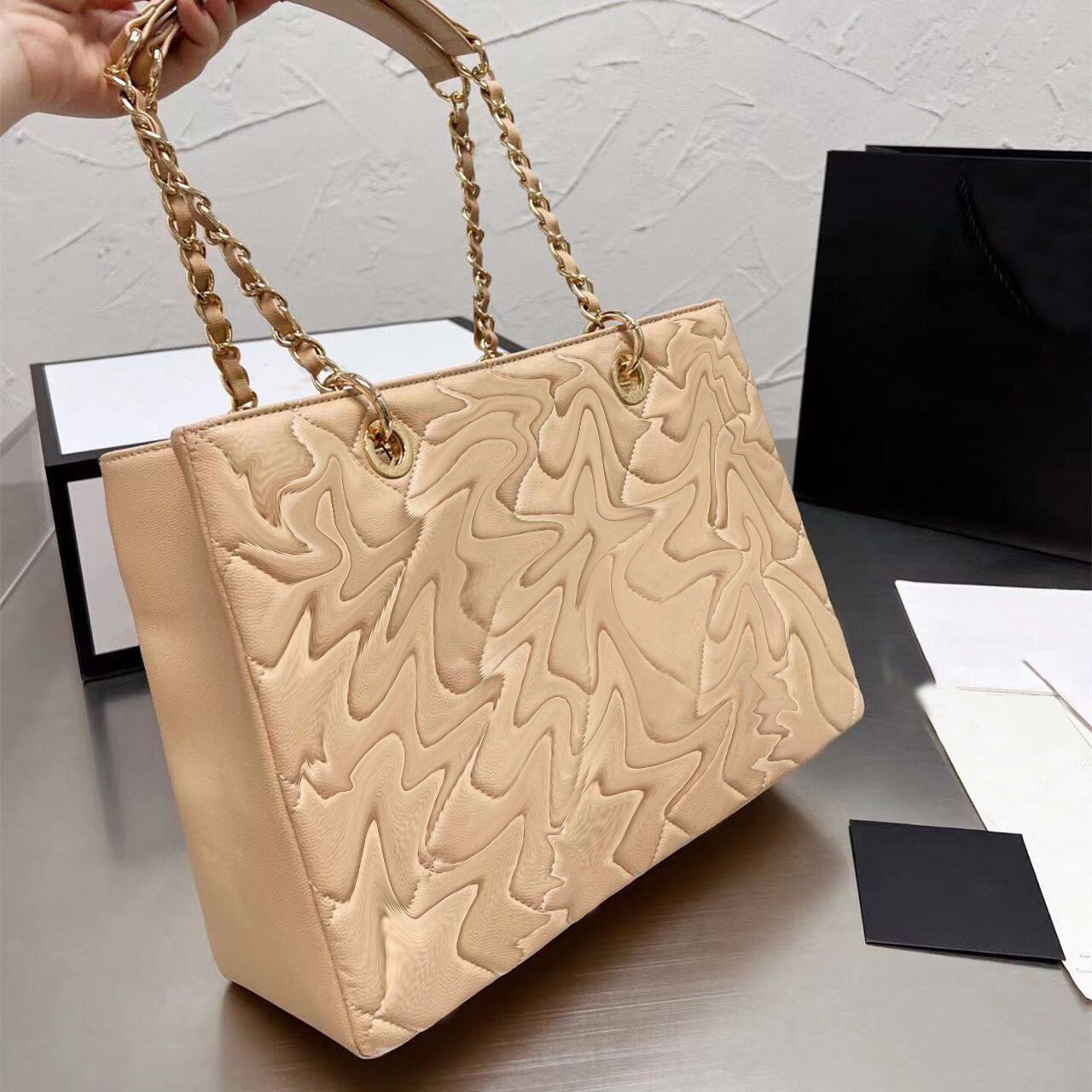 Luxury large the Tote Bag for women Designer Womens Leather Rhombus Totes Bags vintage Wallets Designers Handbags Fashion Crossbody Shoulder Shopping Handbag, Black
Luxury large the Tote Bag for women Designer Womens Leather Rhombus Totes Bags vintage Wallets Designers Handbags Fashion Crossbody Shoulder Shopping Handbag, Black