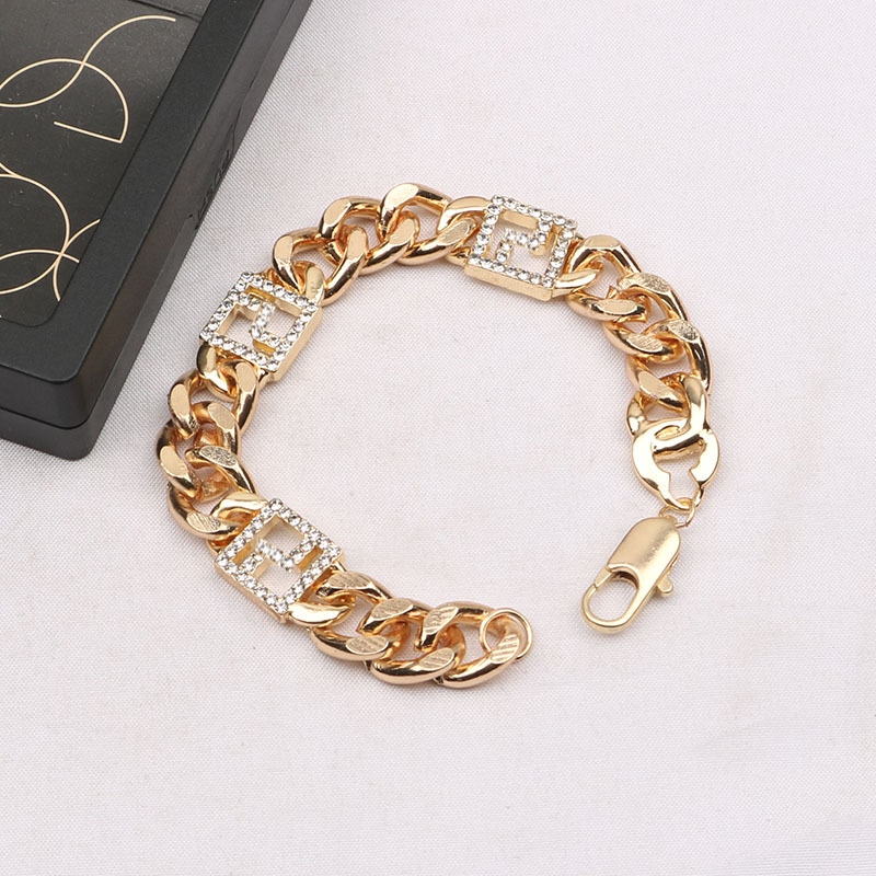 11Style Luxury Design Bangles Brand Letter Bracelet Chain Women 18K Gold Plated Crysatl Rhinestone Pearl Wristband Link Chain Couple Gifts Jewerlry Accessories
11Style Luxury Design Bangles Brand Letter Bracelet Chain Women 18K Gold Plated Crysatl Rhinestone Pearl Wristband Link Chain Couple Gifts Jewerlry Accessories