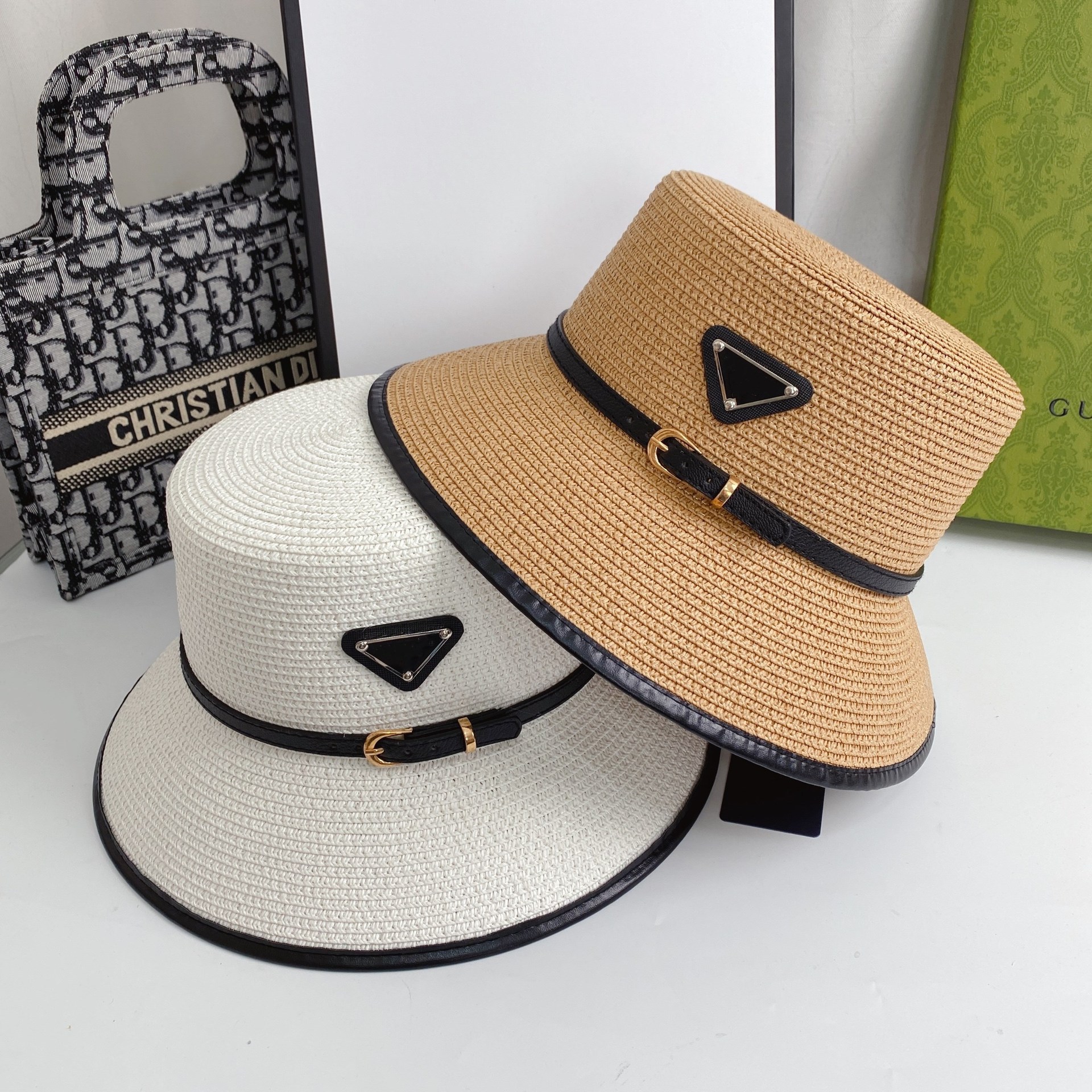 Womens Designer Triangle Letter Straw Hat Gentleman Cap Top Sun Hat Fashion Knitted Hat Cap For Men Woman Wide Brim Hats Summer Bucket Hats