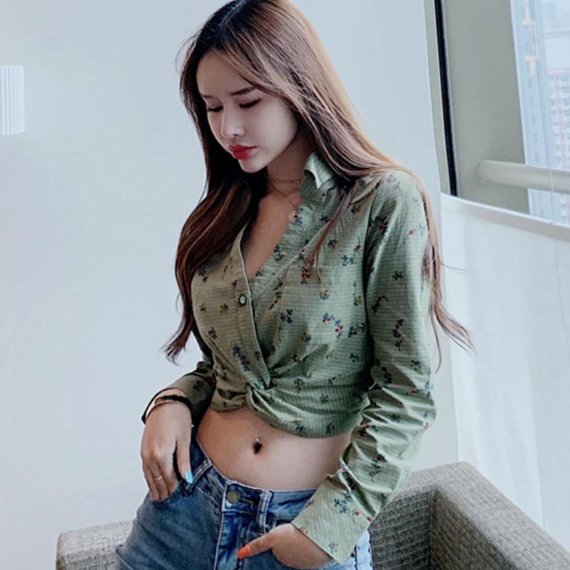 Women' Blouses & Shirts 2022 Fashion Chic Elegant Shirt Women Blouse Summer V Neck Cross Long Sleeve Cropped Floral Print Crop Tops Female, Army green
Women' Blouses & Shirts 2022 Fashion Chic Elegant Shirt Women Blouse Summer V Neck Cross Long Sleeve Cropped Floral Print Crop Tops Female, Army green