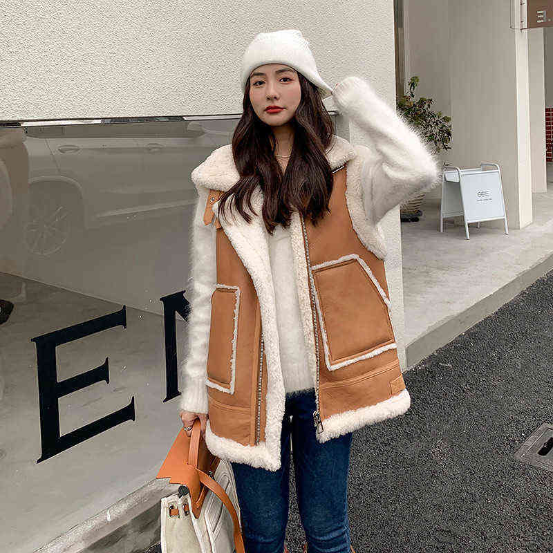 Women Double Face Leather Jackets Spring Autumn Thick Warm Real Sheepskin Lady Vest Lamb Fur Lining DJ3904 J220727, Camel
Women Double Face Leather Jackets Spring Autumn Thick Warm Real Sheepskin Lady Vest Lamb Fur Lining DJ3904 J220727, Camel