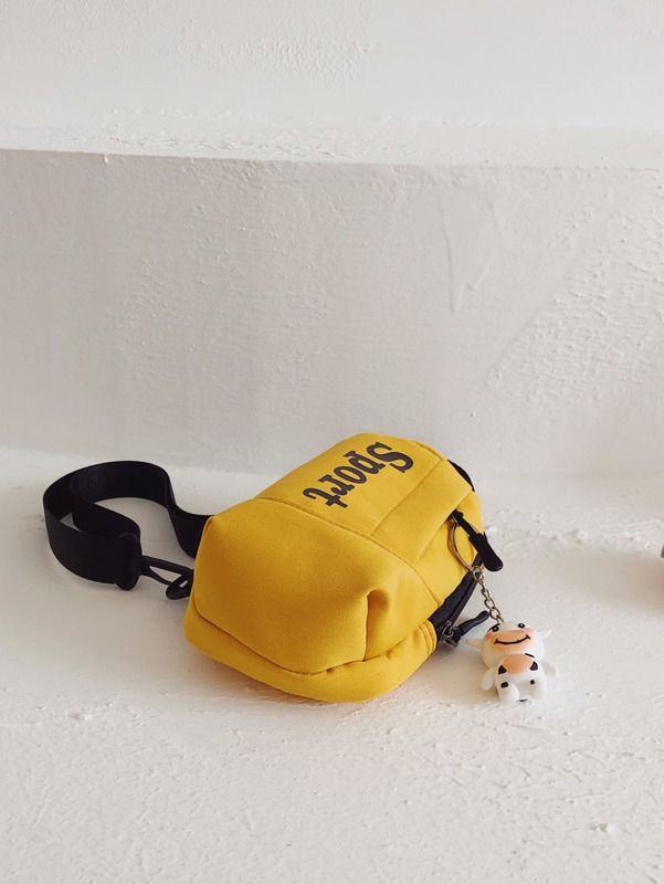 Boys Letter Graphic Sling Bag With Cartoon Bag Charm SHE
