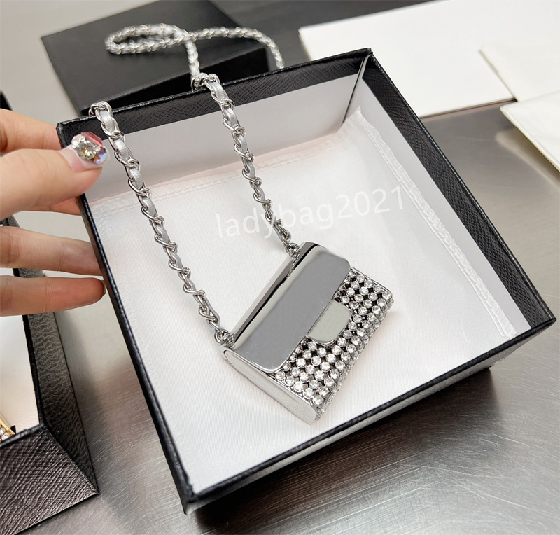 Wallets Chain Bag All Metal Exquisite Diamonds Cute Accessories Shoulder Bags Women Glitter Purse Pattern Hand Flap Hand Fashion Versatile Top Quality With Box, Style 0
Wallets Chain Bag All Metal Exquisite Diamonds Cute Accessories Shoulder Bags Women Glitter Purse Pattern Hand Flap Hand Fashion Versatile Top Quality With Box, Style 0