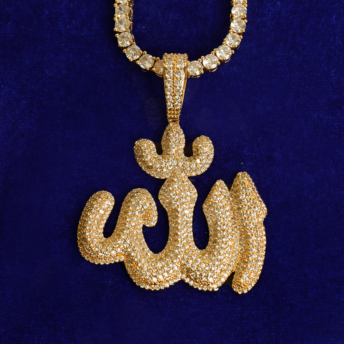 Bubble Letter Iced Out Allah Pendant Necklace Real Gold Plated Hip Hop Jewelry Unique Charms 2022 Trend
Bubble Letter Iced Out Allah Pendant Necklace Real Gold Plated Hip Hop Jewelry Unique Charms 2022 Trend
