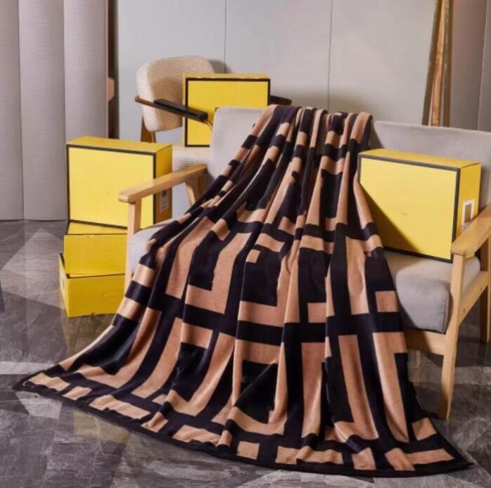 High Grade Flannel Designer Blankets Soft Plush Shawl Car Home Sofa Bed Office Nap Throw Blanket 20 Styles Brand Printed Quilt
High Grade Flannel Designer Blankets Soft Plush Shawl Car Home Sofa Bed Office Nap Throw Blanket 20 Styles Brand Printed Quilt