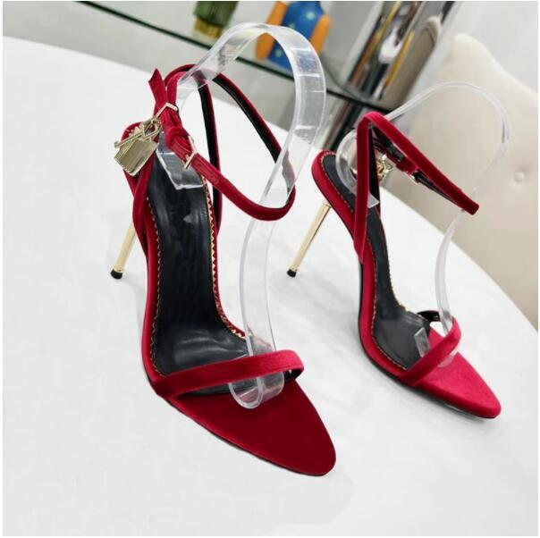 8stiletto heel sandals womens shoe Fashion Designer Satin Gold padlock Dress shoes top quality Genuine Leather Narrow Band high Heeled women sandal Free postage
8stiletto heel sandals womens shoe Fashion Designer Satin Gold padlock Dress shoes top quality Genuine Leather Narrow Band high Heeled women sandal Free postage
