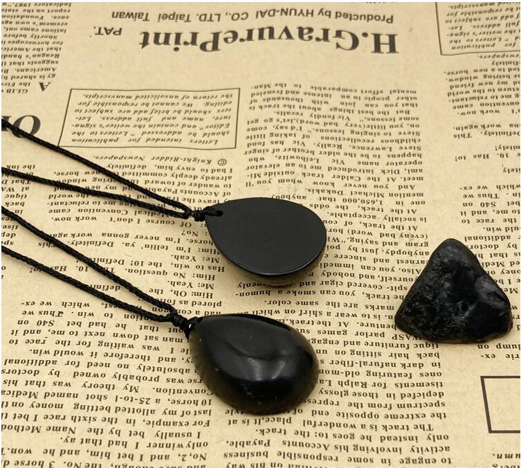 Chains Wholesale 1pcs 100% Natural Russia Shungite Necklace Pear Drop Healing Gem Stone Energy 35mm StoneChains ChainsChains
Chains Wholesale 1pcs 100% Natural Russia Shungite Necklace Pear Drop Healing Gem Stone Energy 35mm StoneChains ChainsChains