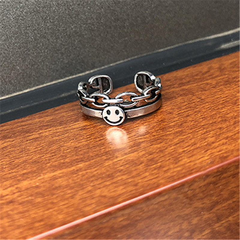 Punk Ancient Silver Color Happy Smiling Face Open Rings For Women Adjustable Stackable Link Twisted Ring Fashion Jewelry A835 220716
Punk Ancient Silver Color Happy Smiling Face Open Rings For Women Adjustable Stackable Link Twisted Ring Fashion Jewelry A835 220716