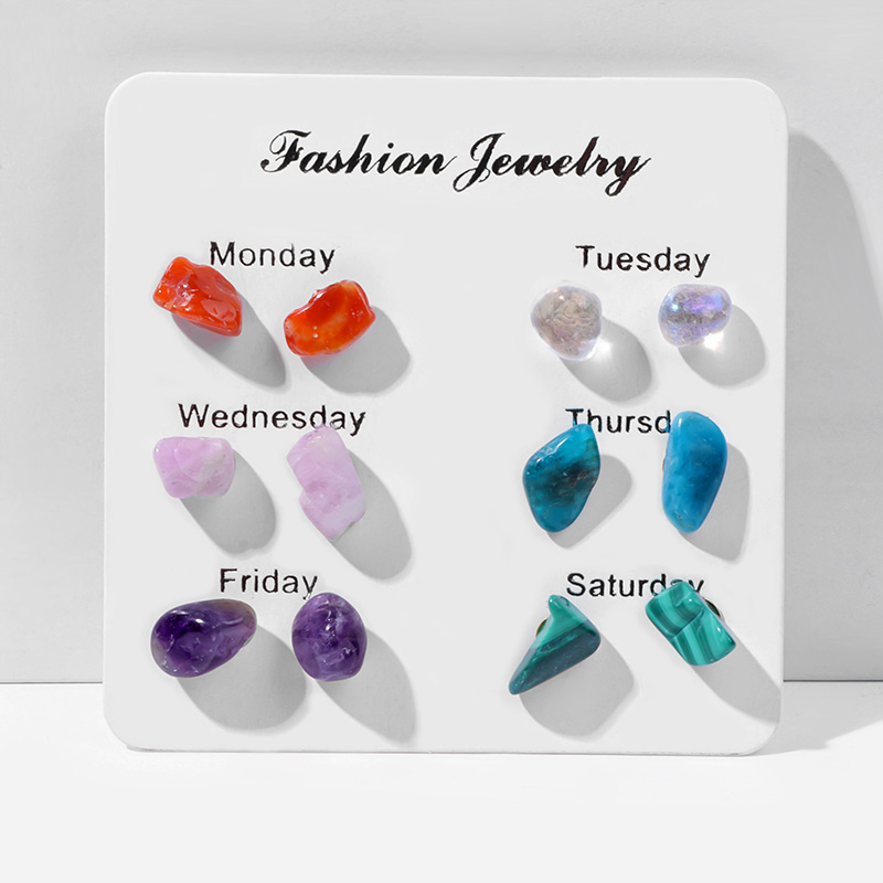 Women's Earrings Irregular Mini Natural Chip Stone Stud Earrings For Women Girl Week Theme Wedding Fashion Jewelry