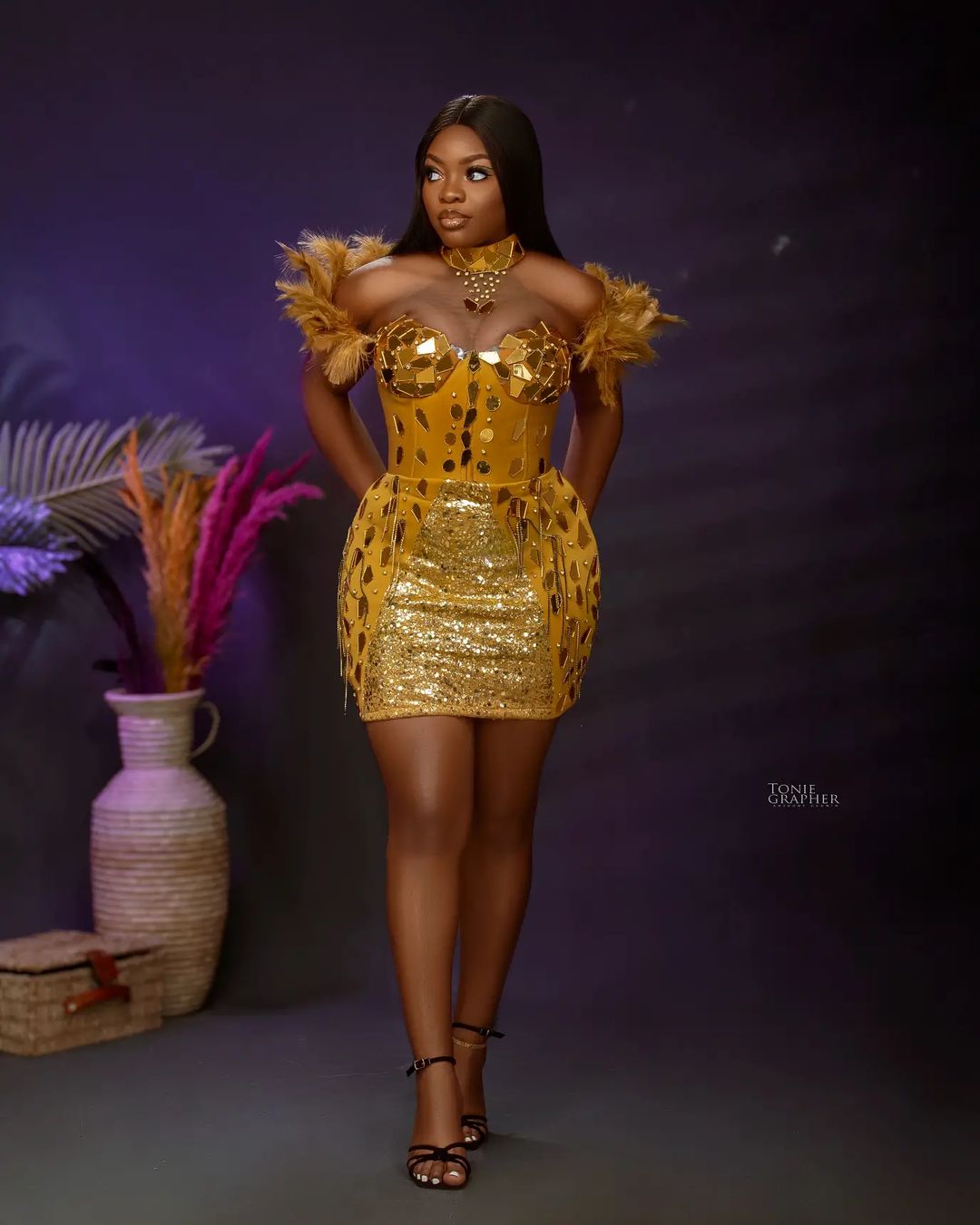 2022 Plus Size Arabic Aso Ebi Gold Sparkly Luxurious Prom Dresses Beaded Crystals Evening Formal Party Second Reception Birthday Engagement Gowns Dres