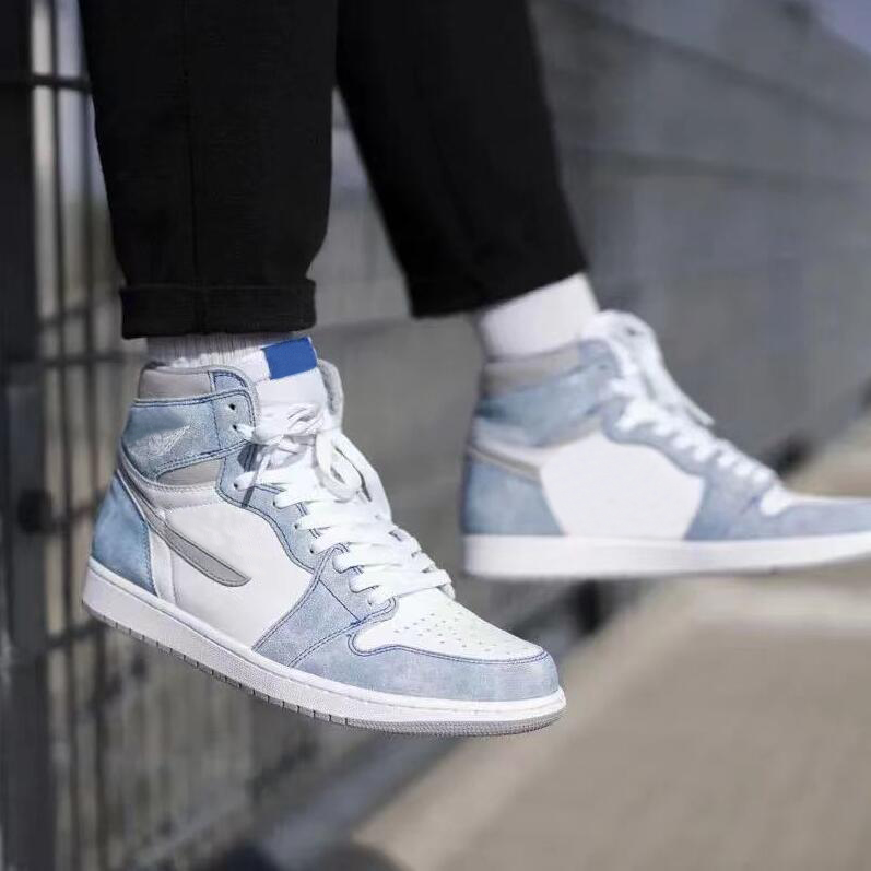 Designer Shoes jumpman 1 High OG Hyper Royal Basketball Shoes 1s Men Women Sneakers High quality 555088 402 Dress Shoe, Style 14
Designer Shoes jumpman 1 High OG Hyper Royal Basketball Shoes 1s Men Women Sneakers High quality 555088 402 Dress Shoe, Style 14