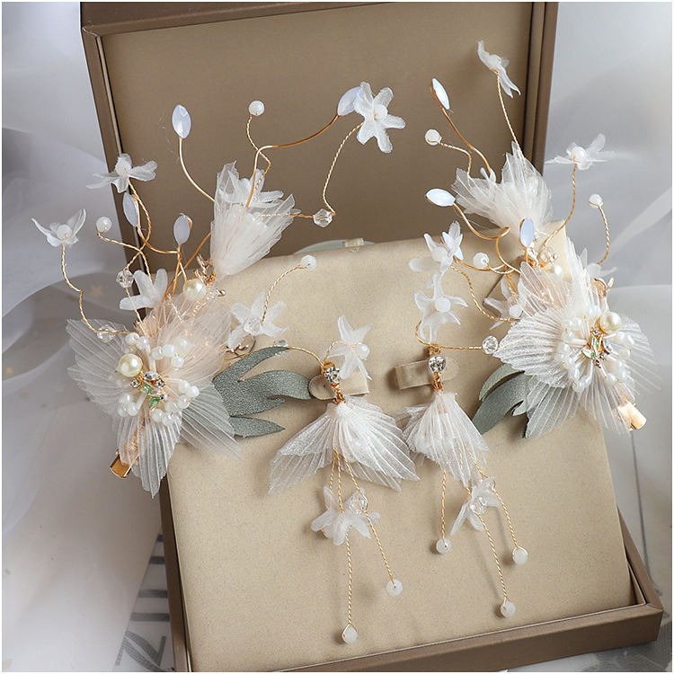 1pair Beautiful flower barrettes earrings sets Sweet Bride's Headpiece wedding hair accessories 0615
1pair Beautiful flower barrettes earrings sets Sweet Bride's Headpiece wedding hair accessories 0615