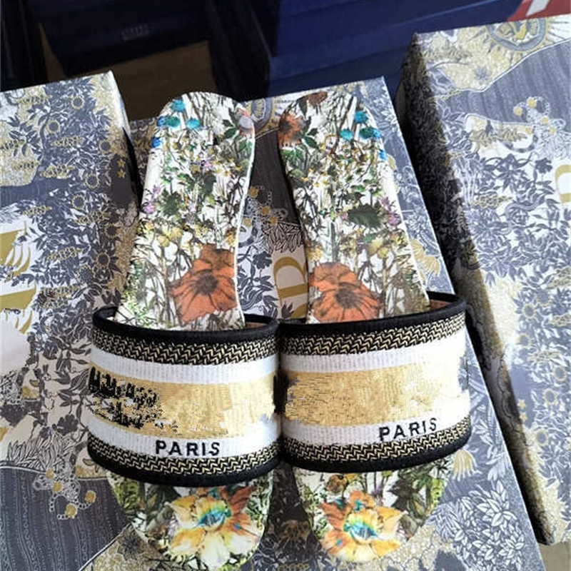 Senior sandals with Box Designer Leather Women Paris Slipper Embroidered Dazzle Way Slippers Womens Beach Slide Scuffs Summer Sandals Striped Ladies, Tdor34
Senior sandals with Box Designer Leather Women Paris Slipper Embroidered Dazzle Way Slippers Womens Beach Slide Scuffs Summer Sandals Striped Ladies, Tdor34