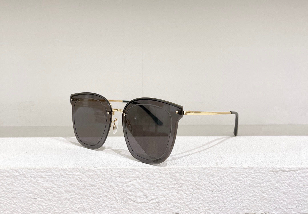 Womens Sunglasses For Women Men Sun Glasses Mens 0171 Fashion Style Protects Eyes UV400 Lens Top Quality With Random Box
Womens Sunglasses For Women Men Sun Glasses Mens 0171 Fashion Style Protects Eyes UV400 Lens Top Quality With Random Box
