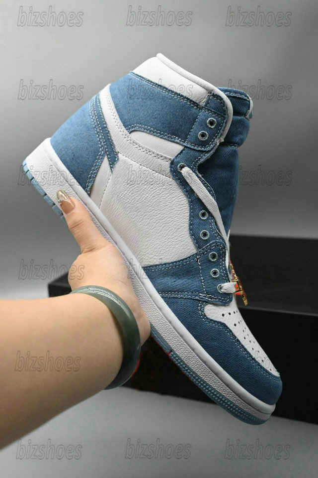 Shoes 1 High OG WMNS Blue Denim Designers Jumpman 1S Sneakers White/Worn Blue-Metallic Gold Jeans Leather Outdoor Sports, 01
Shoes 1 High OG WMNS Blue Denim Designers Jumpman 1S Sneakers White/Worn Blue-Metallic Gold Jeans Leather Outdoor Sports, 01
