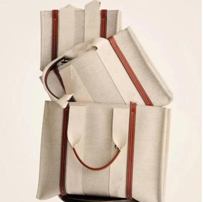 Top quality Genuine designer Nylon Shopping Bags Women's men tote hobo woody Crossbody Bags Luxury beach wallet vacation totes Cases card travel handbag Shoulder Bag, Black1
Top quality Genuine designer Nylon Shopping Bags Women's men tote hobo woody Crossbody Bags Luxury beach wallet vacation totes Cases card travel handbag Shoulder Bag, Black1