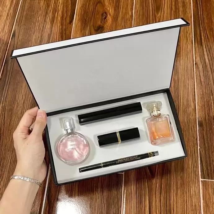 5 in 1 Makeup Gift Set Perfume Cosmetics Holiday Gift Collection ensemble de maquillage Waterproof Mascara Eyeliner Cosmetic Matte Lipstick Make Up parfum Kit
5 in 1 Makeup Gift Set Perfume Cosmetics Holiday Gift Collection ensemble de maquillage Waterproof Mascara Eyeliner Cosmetic Matte Lipstick Make Up parfum Kit