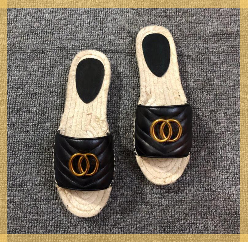 2023 Beach Classic Flat Luxurys Designers Woman Slipper Sandals Summer Lady Cartoon Big Head Slippers Leather Brands Bath Fashion Women Womens Shoes Large, Box
2023 Beach Classic Flat Luxurys Designers Woman Slipper Sandals Summer Lady Cartoon Big Head Slippers Leather Brands Bath Fashion Women Womens Shoes Large, Box