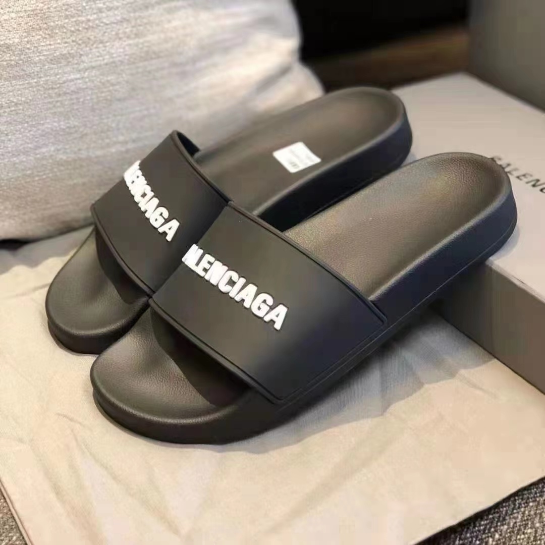 2022 Designer top High quality Men and women Heel Sandals Slippers Slide Flip Flops Luxury Flat Thick Bottom Embroidery Printed Rubber Dress Shoes platform
2022 Designer top High quality Men and women Heel Sandals Slippers Slide Flip Flops Luxury Flat Thick Bottom Embroidery Printed Rubber Dress Shoes platform