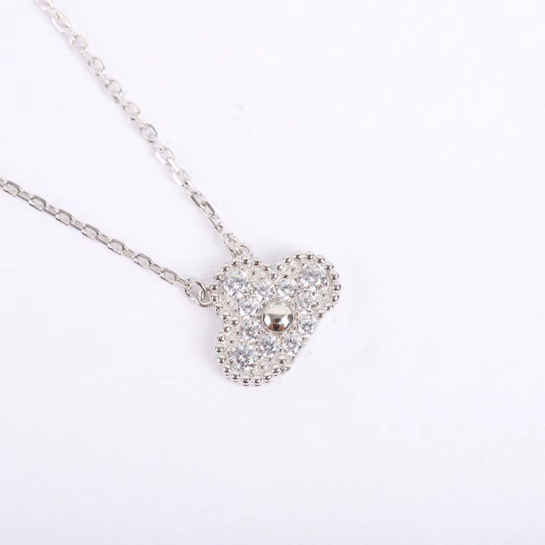S925 silver Luxurious quality 1.5cm Charm flower clip earring with all diamond in Platinum color for women wedding jewelry gift have stamp 018 061 128
S925 silver Luxurious quality 1.5cm Charm flower clip earring with all diamond in Platinum color for women wedding jewelry gift have stamp 018 061 128
