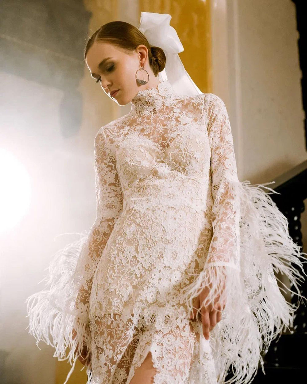 High Neck Lace Wedding Dresses Side Split Backless Bridal Gown Trumpet Sleeve Feather Beach Custom Made Robe de mariee