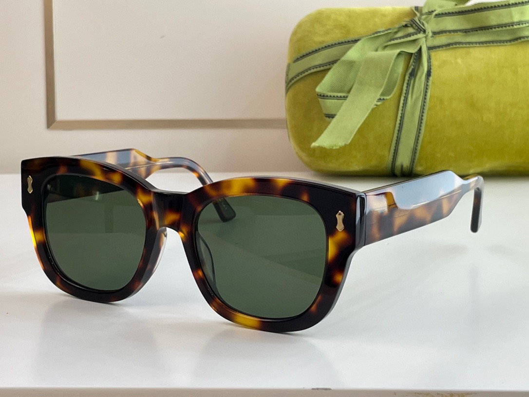 Sunglasses For Men and Women Summer style 1110 Anti-Ultraviolet Retro Plate Square Full frame fashion Eyeglasses Random Box 1110S
Sunglasses For Men and Women Summer style 1110 Anti-Ultraviolet Retro Plate Square Full frame fashion Eyeglasses Random Box 1110S