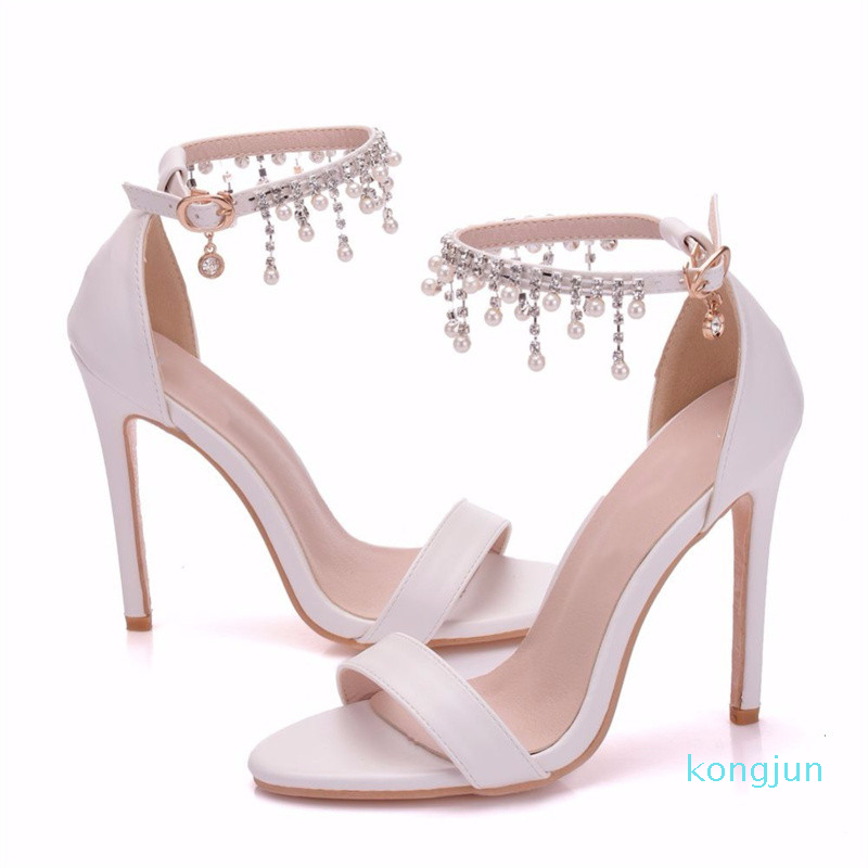 Fashion-Sandals Crystal Queen Women Elegant Heels Wedding Shoes For High Heel Pearls Tassel Chain Platform White Party
Fashion-Sandals Crystal Queen Women Elegant Heels Wedding Shoes For High Heel Pearls Tassel Chain Platform White Party