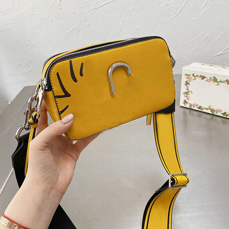 Clasic Shoulder Bags purse Messenger Mens Handbags Backpack Tote Crossbody Purses Womens Leather Clutch Wallet 711, Yellow
Clasic Shoulder Bags purse Messenger Mens Handbags Backpack Tote Crossbody Purses Womens Leather Clutch Wallet 711, Yellow
