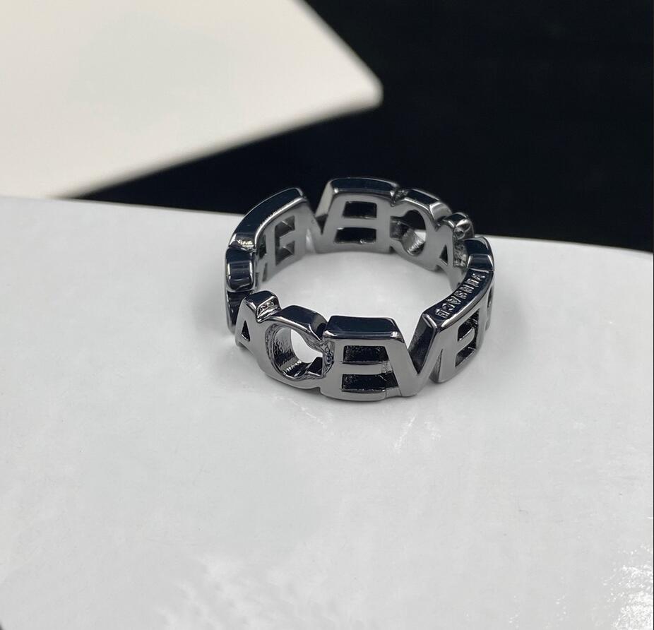 NEW Women Black Rings Micro Inlays Crystal Diamond Design Medusa Head Portrait Ring Designer Jewelry
NEW Women Black Rings Micro Inlays Crystal Diamond Design Medusa Head Portrait Ring Designer Jewelry
