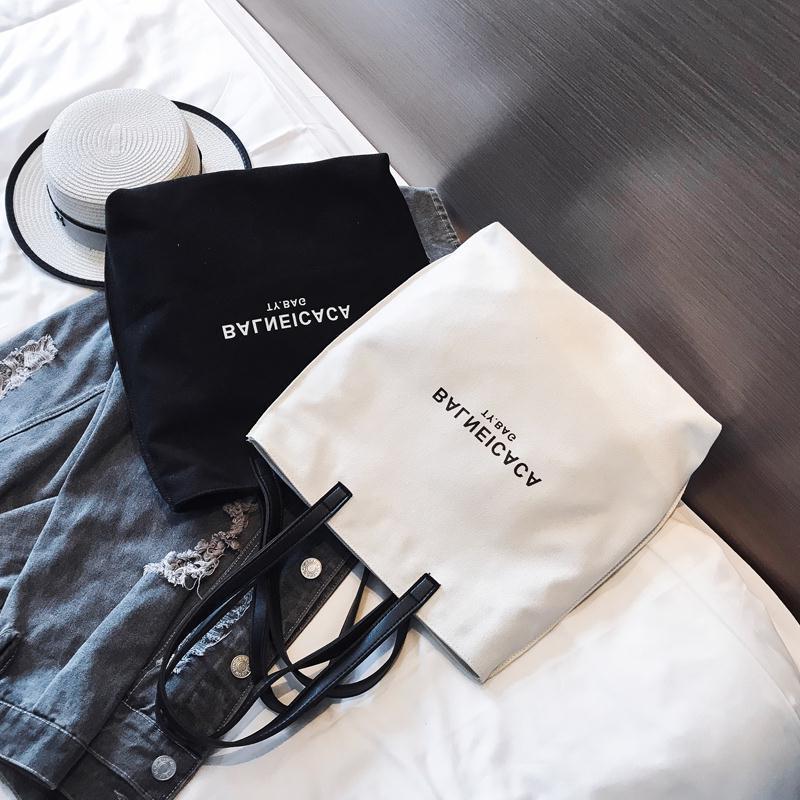 60% Off Women's Bag New Canvas Chic Simple Versatile Handbag One Shoulder Messenger Chain Bags, Black
60% Off Women's Bag New Canvas Chic Simple Versatile Handbag One Shoulder Messenger Chain Bags, Black