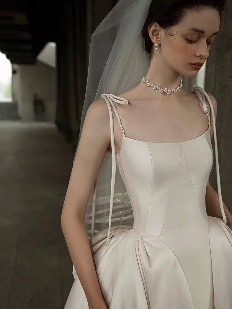 Graceful New Ball Gown Wedding Dresses Spaghetti Strap Strapless Satin Hidden Zipper Bridal Gowns A Line Dresss with Sweep Train