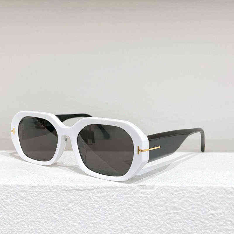 new modern sunglasses Ford TF917 European and American stars with the same personality irregular sunglasses female
new modern sunglasses Ford TF917 European and American stars with the same personality irregular sunglasses female