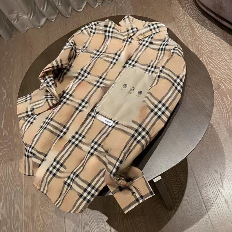 Burb mens casual shirt classic plaid long-sleeved silk shirts men women thin jacket fashion loose oversize cardigan coat, Khaki1
Burb mens casual shirt classic plaid long-sleeved silk shirts men women thin jacket fashion loose oversize cardigan coat, Khaki1