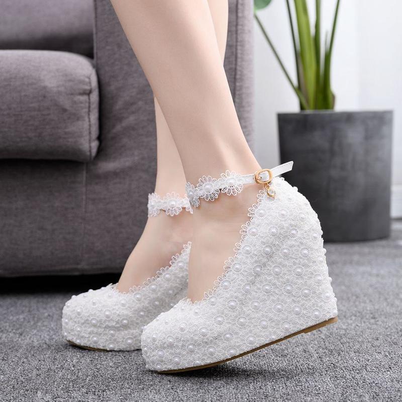 Crystal Queen Wedges Wedding Pumps Sweet White Flower Lace Pearl Platform Shoes Bride Dress High Heels 220328