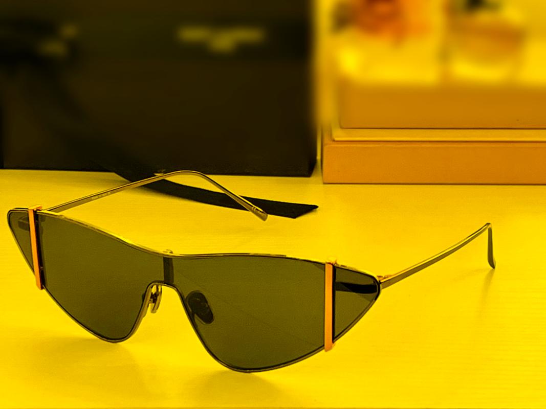 Sunglasses For Men Women Summer 536 Designer Style Anti-Ultraviolet Retro Plate Triangle Full Frame Glasses Random BoxSunglassesSunglassesSu
Sunglasses For Men Women Summer 536 Designer Style Anti-Ultraviolet Retro Plate Triangle Full Frame Glasses Random BoxSunglassesSunglassesSu