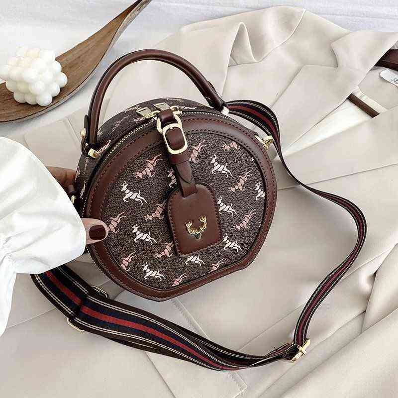 Factory Online Export Designer Bags Tote Net Red 2022 New Fashion Mini Leather Small Round Style Versatile One Shoulder Messenger, Coffee
Factory Online Export Designer Bags Tote Net Red 2022 New Fashion Mini Leather Small Round Style Versatile One Shoulder Messenger, Coffee