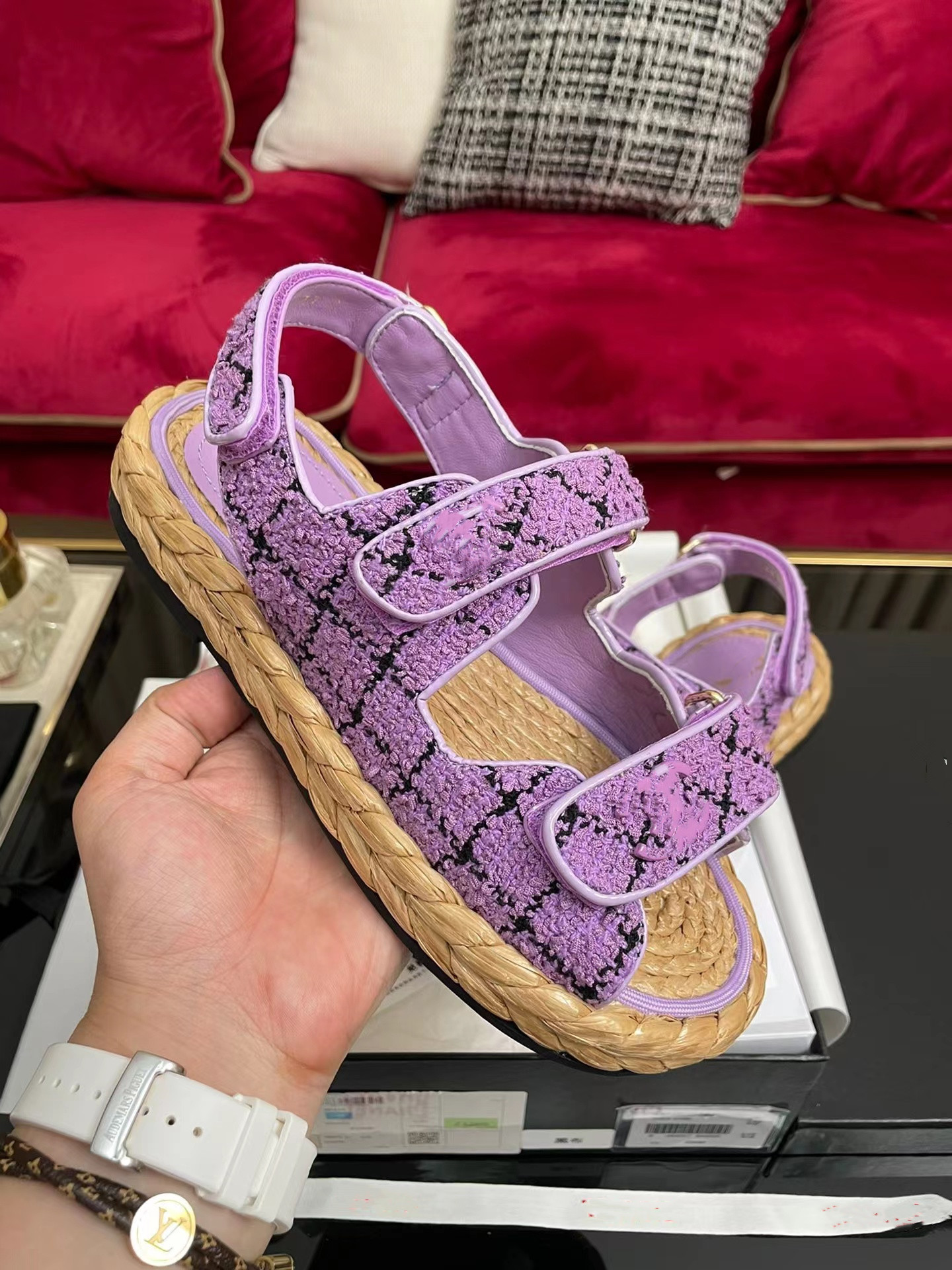 22ss Grass woven shoes Espadrille Dad Sandals open toe beach shoes Custom material upper hook & loop sandals size 35-41 with box, Clear
22ss Grass woven shoes Espadrille Dad Sandals open toe beach shoes Custom material upper hook & loop sandals size 35-41 with box, Clear