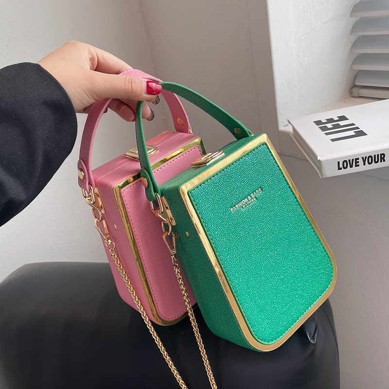 Mini Hard Box Shape Small PU Leather Phone Handbag for Women Summer Trendy Shoulder Crossbody Shoulder Bag Chain Cute Tote 220616, Black
Mini Hard Box Shape Small PU Leather Phone Handbag for Women Summer Trendy Shoulder Crossbody Shoulder Bag Chain Cute Tote 220616, Black