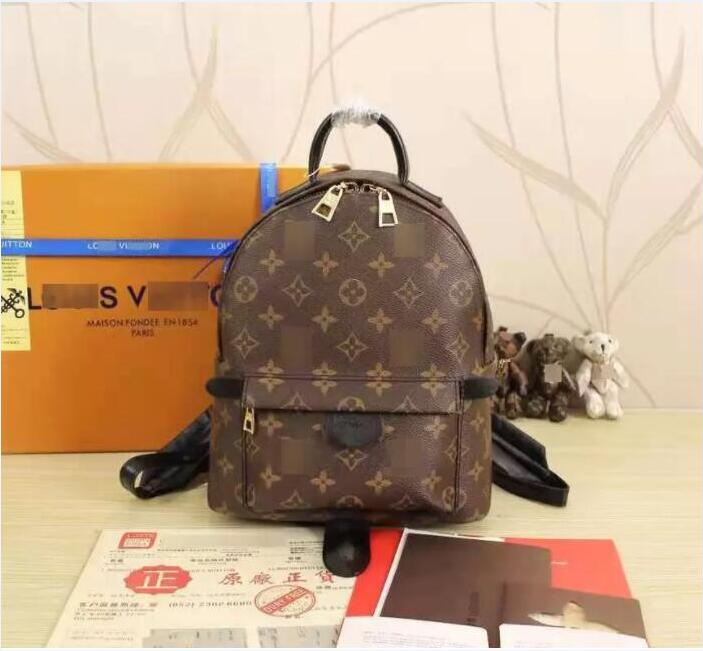GGs LOUISS VUTTONS LVs YSLs Men Leather TRIO Messenger Bags Luxury Shoulder belt Make up Bag Designer Handbag Tote Man's bags 8942
GGs LOUISS VUTTONS LVs YSLs Men Leather TRIO Messenger Bags Luxury Shoulder belt Make up Bag Designer Handbag Tote Man's bags 8942