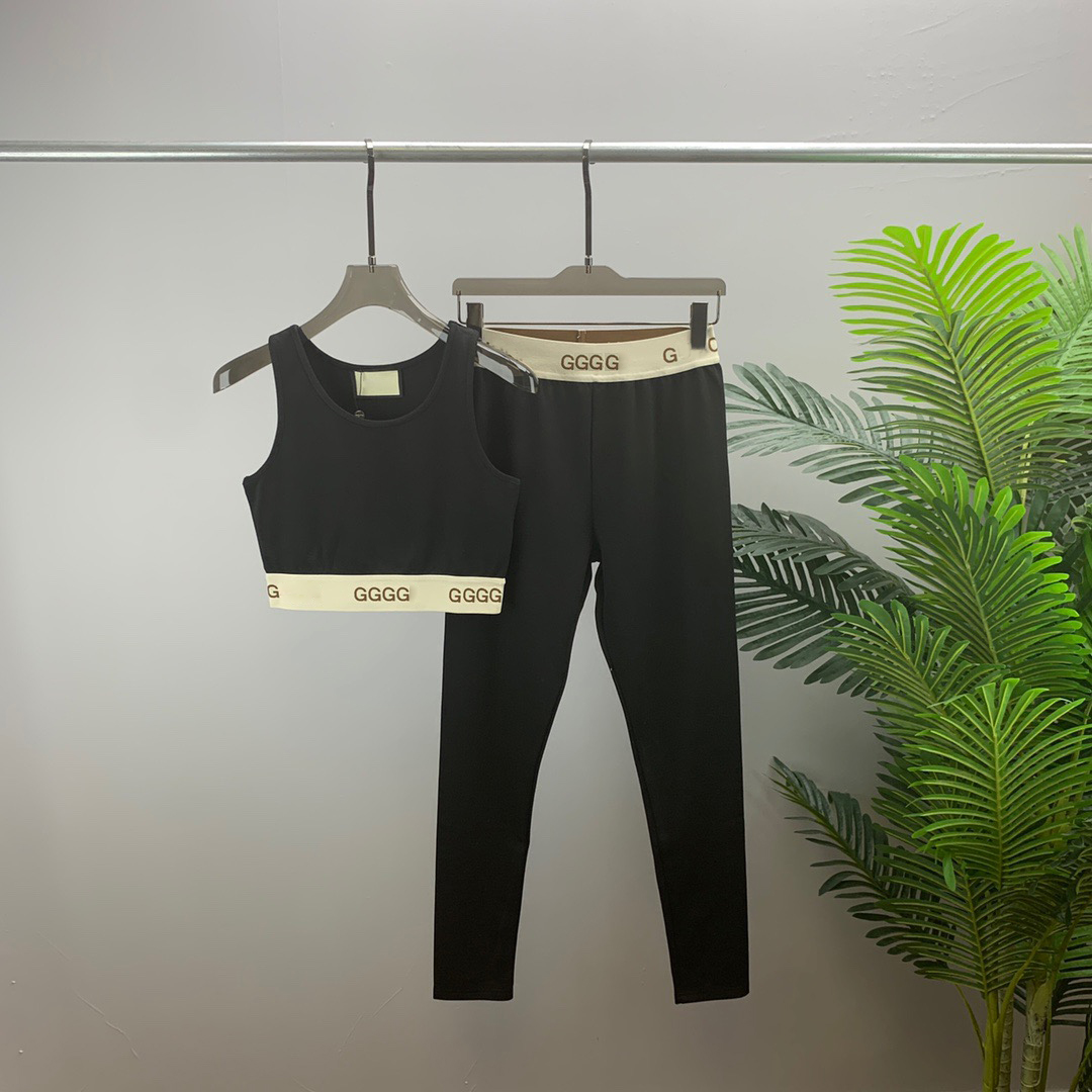2022 New Yoga suit Letter webbed waistcoat stretch slimming Leggings Black slim Leggings Fitness pants Campaign SML vest villanova designer clothes woman
2022 New Yoga suit Letter webbed waistcoat stretch slimming Leggings Black slim Leggings Fitness pants Campaign SML vest villanova designer clothes woman