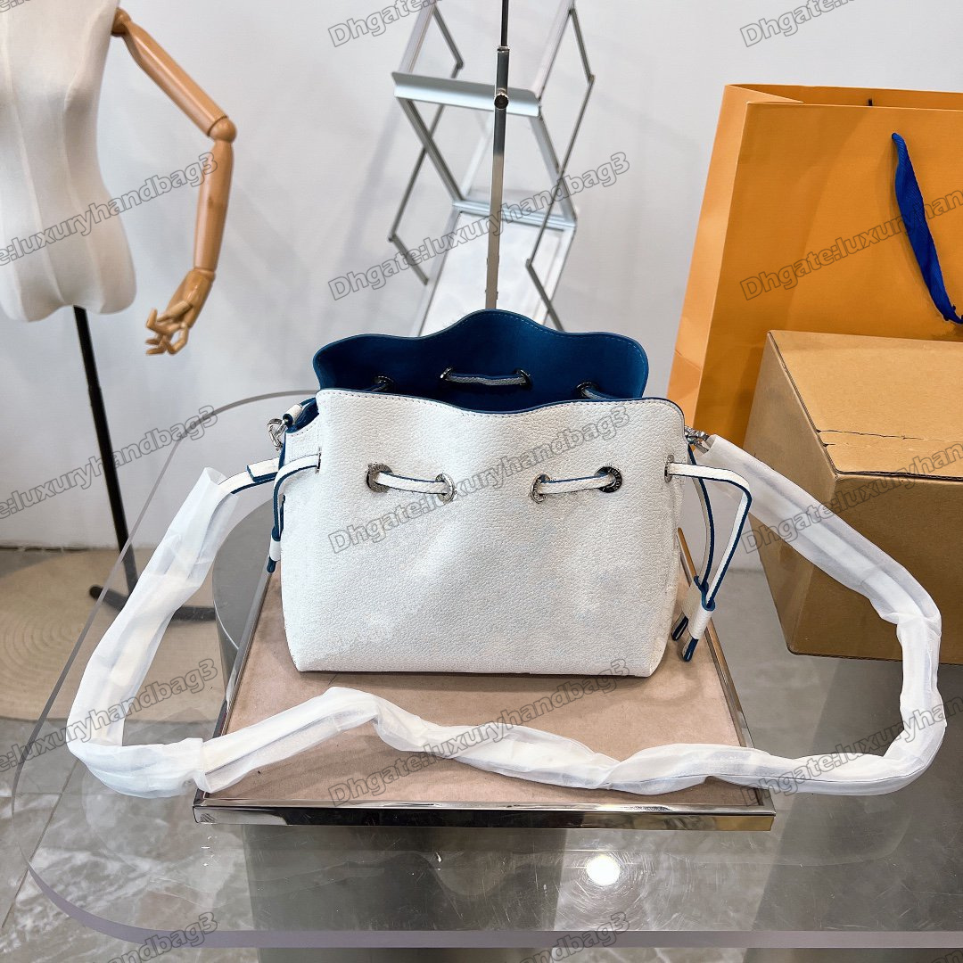 Bella Bucket Bag Women Designers Bags Black Perforated Letter Flower Pattern Coin Purse Handbag Soft Cross Body Shoulder Bellas Bucket Bag M58791
Bella Bucket Bag Women Designers Bags Black Perforated Letter Flower Pattern Coin Purse Handbag Soft Cross Body Shoulder Bellas Bucket Bag M58791