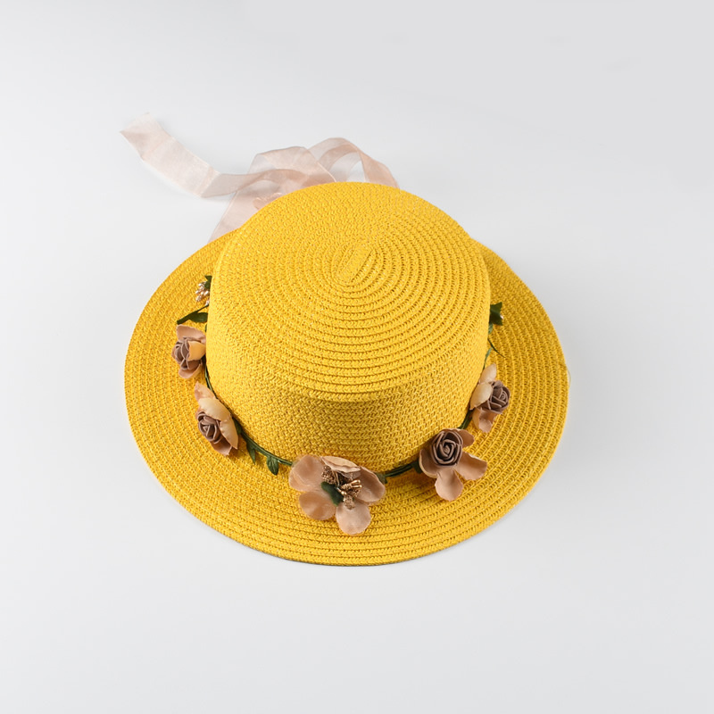 Summer New Garland Straw Hats Ladies Short Brimmed Beach Hat Outdoor Travel Sunshade Top Caps